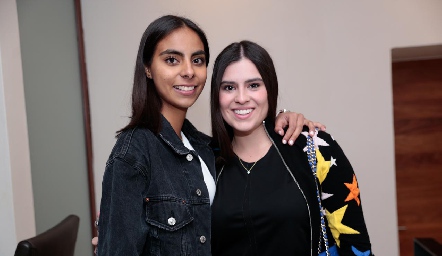 Ximena Anaya y Cassandra Nava.
