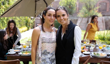 Ximena Castillo y Marijó Valle.