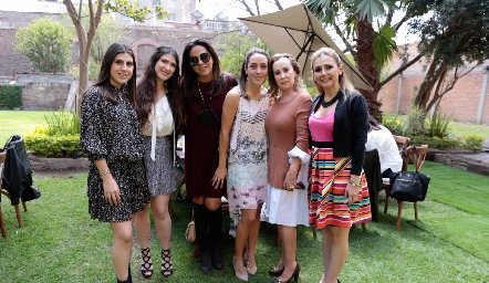  Camila Villarreal, Mari Pau Villarreal, Marifer y Ximena Castillo, Maricarmen López  y Gely Cárdenas.