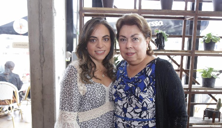  Marcela Córdova y Eugenia Córdova.