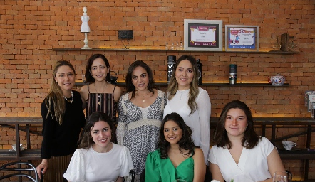  Paty, Carla y Marcela Córdova, Ivana Barragán, Eli Barragán, Sofía Meza y Paulina.