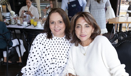  Martha Beltrán y Arcelia Barragán.