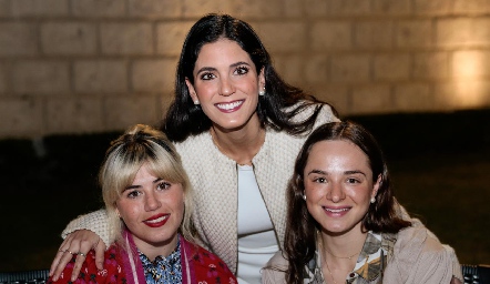  Mariela Motilla, Maribel Rodríguez y Nabil Sáenz.