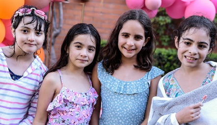  Ana Isa, María Inés, María y Martina.