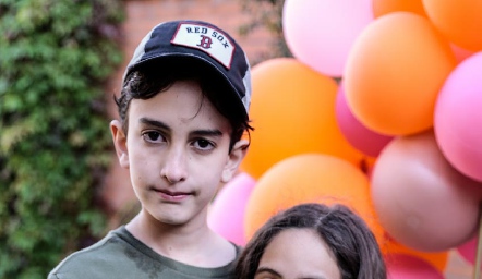  Juan Manuel, María e Inés Güemes Medina.