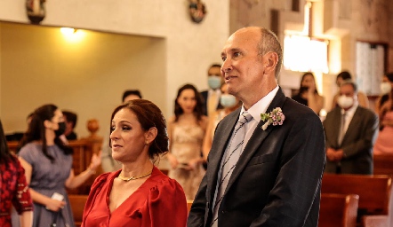 Leticia Acebo y David Hernández, papás de Fernanda.
