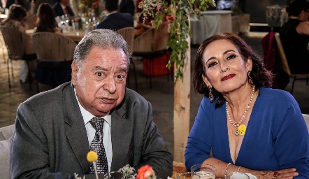  Guillermo Acebo y Leticia Martínez.