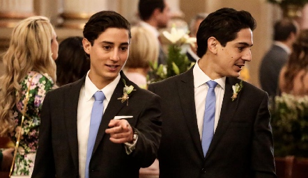 Santiago y Gerardo Rodríguez Lozano, hermanos de la novia.