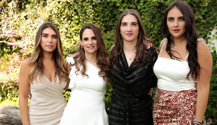  Mayra Díaz de León, Jessica Medlich, Paola Musa y Andrea Rossel.