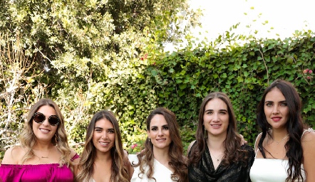  Luli Robles, Mayra Díaz de León, Jessica Medlich, Paola Musa y Andrea Rossel.