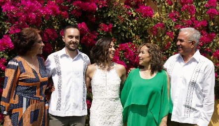  Carmen Galarza, Guillermo Galarza, Gisela, Gisela y David Lara.