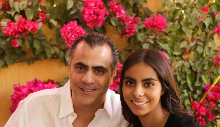  Alejandro Anaya y Ximena Anaya.