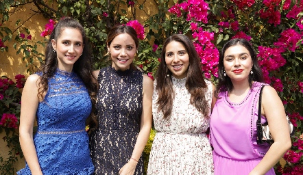  Lili, Cristina, Daniela y Lore.