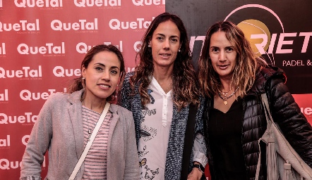  Nardine Chevaile, Carla Ortiz y Cristina Ortiz.
