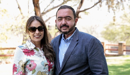  Paty Vallejo y Eduardo de la Peña.