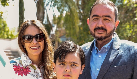  Paty, Eduardo y Eduardo de la Peña.