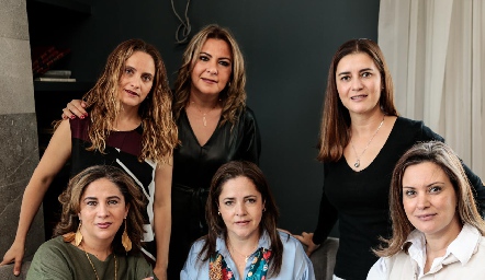 Viviana Navarro, Arisbé Huerta, Ángeles Lazo, Lili Acuña, Gaby Carreón y Graciela Hernández.