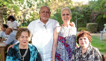  Graciela Berrones, Roberto Fernández, Carmen Marcos y Queta Ortiz.