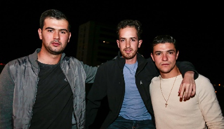  Mauricio Pérez, Diego Gómez y José Madrigal.