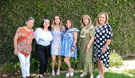  Amada Alfaro, Esther Treviño, Lu Borbolla, Paty, Eli y Lucy Alfaro.