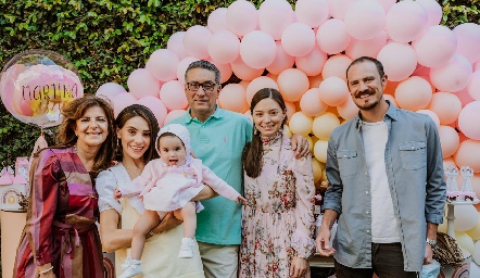  Paty, Adri, Chava y Ana Paty de la Maza, Pato Valle y Martina.