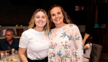  Vero Abud y Verónica Alcalde.