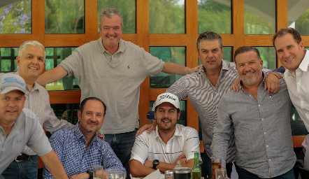  Gerardo Rodríguez, Juan Hernández, Salomón Dip, Rodrigo Gómez, Luis Nava, Pepe Guevara, Manuel Toledo y Javier Abella.