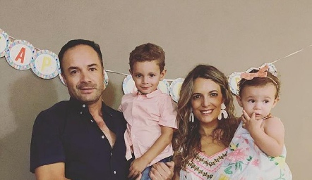  Familia Ramos González, Eduardo, Tomás, Priscila y Emma.