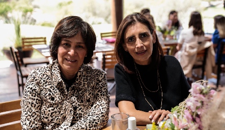  Miriam Bravo y Sofía Díaz.