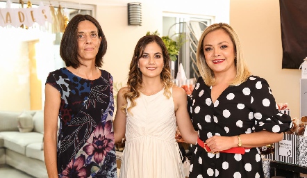  Paola Méndez, Zaira Hervert y Pilar Pastor.