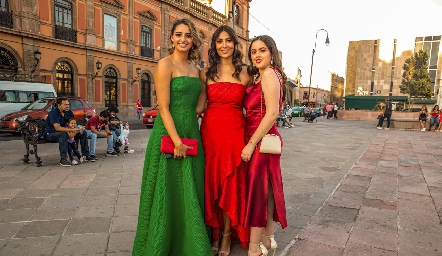 Martha Adriana Mata, Lorena Novoa y Valentina Díaz.