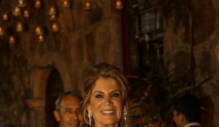 Leticia Rojas de De la Rosa, mamá del novio.