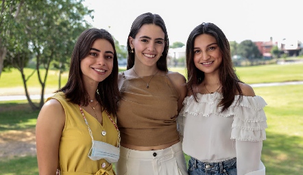  Susana de Luna, Irene Abud y Patricia Cervantes.