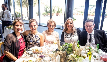  Lourdes Arriaga, Norma Osuna, Gloria Alonso, Montserrat y Luis Robles.