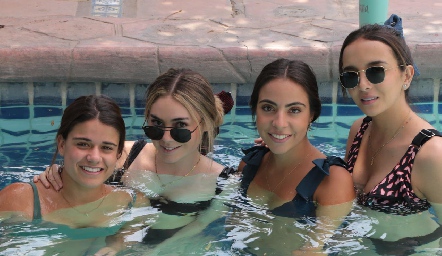  Isabel Pizzuto, Carmina Navarro, Mariana Anaya y Ana Pau Sánchez.