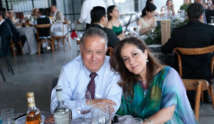  Carlos Nava y Esther Sandoval.