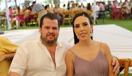  Mariana Tobías y Santiago Meade.