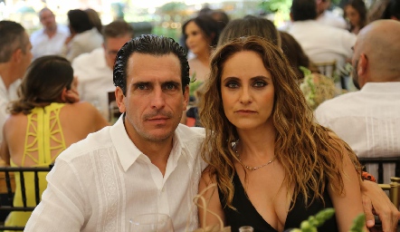  Javier y Viviana Fernández.