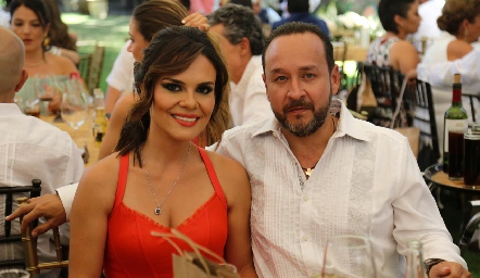 Juan Carlos Conde y Alejandra Díaz de León.