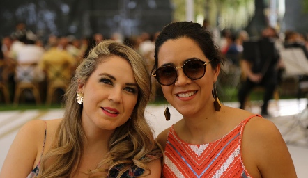  Ana Gaby Gutiérrez y Patty Cortez.