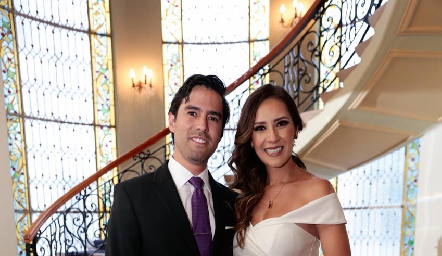  Alejandro González Rangel y Estefanía Gutiérrez ya son esposos.