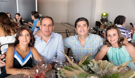  Yayis González, Manuel Abad, Pelón González y Mónica Portillo.