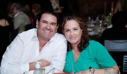  Guillermo Cueto y  Gabriela Herrera.