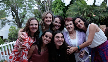  Ceci García,  Gabriela Gómez, Paola Torre, Lourdes Gómez, Gela Valle, Montse Gómez y Catalina Esper.