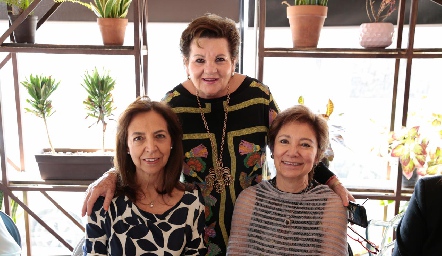  Liliana Campo, Mari Doig y Amelia Ramírez.