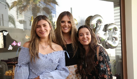  Sofía Díaz, Regina Solana y Marisol González.