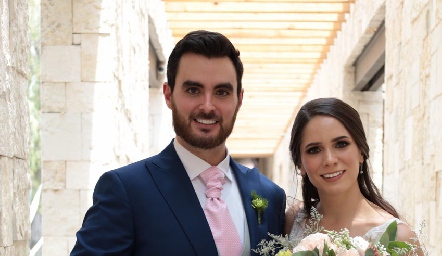  Miguel Martínez y Guada Álvarez ya son esposos.