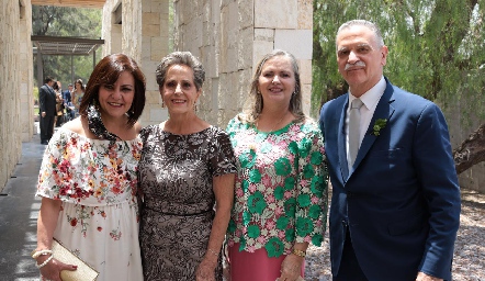  Roció García, Lupita Bárcena, Roxana Dent y Roberto Marcel.