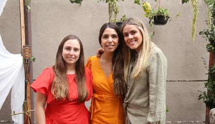  Monse Alcaraz, Adriana Estrada y Jocelyn Córdova.