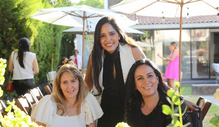  Sandra Revilla, Andrea Ascanio y Marcela de la Maza.